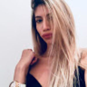 Meet your Posher, Julieta